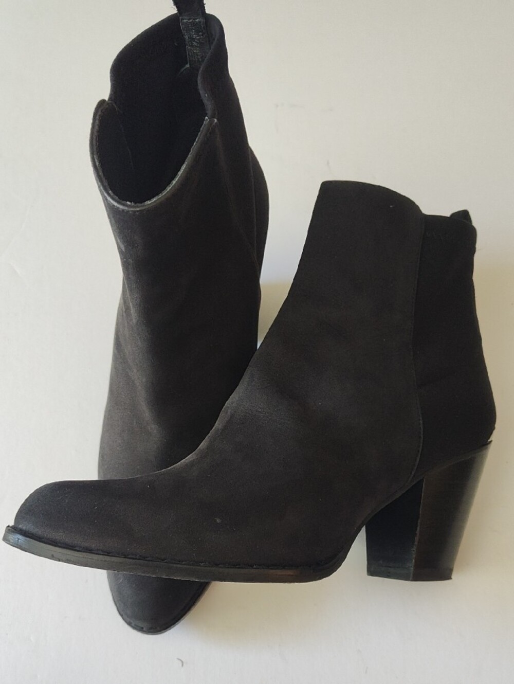 Classic Black Suede Stretch Suede Ankle Booties  Pointed-Toe Size 8 - Picture 9 of 10